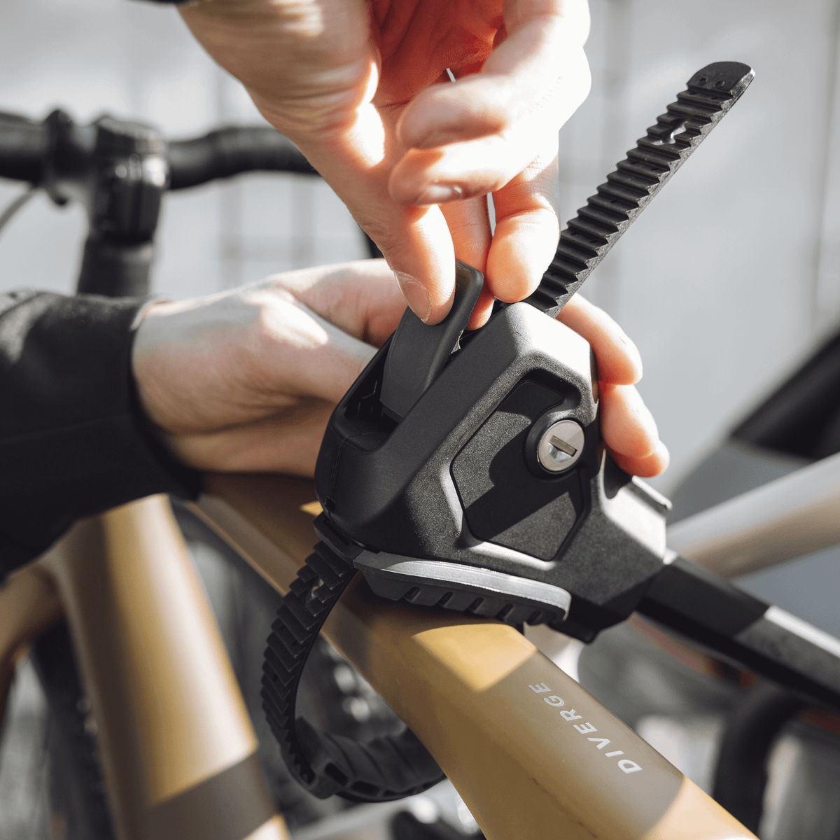 THULE - PORTABICI GANCIO EASYFOLD3 3 BICI 945100 - immagine 6